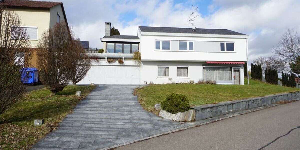 Einfamilienhaus Pliezhausen - 7 Zimmer, 196 m&sup2;, 690.000&euro; | Angebot:25245800