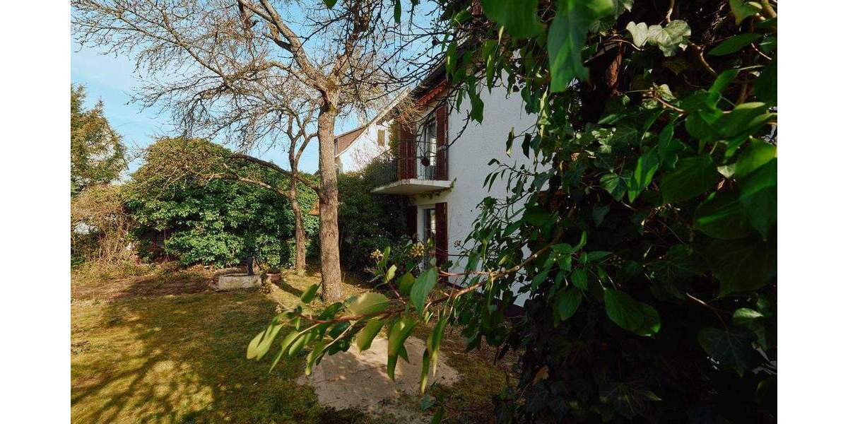 Einfamilienhaus Böblingen - 8 Zimmer, 162 m&sup2;, 648.500&euro; | Angebot:25676168