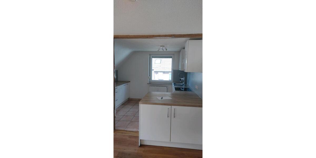 Dachgeschoßwohnung Bad Urach - 2.5 Zimmer, 85 m&sup2;, 229.000&euro; | Angebot:25546362