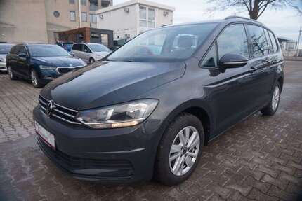 VW Touran 122.704 km 22.950 &euro; Nufringen 71154