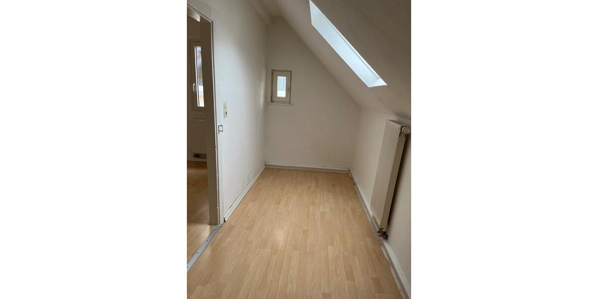 Dachgeschoßwohnung Tübingen - 2.5 Zimmer, 48 m&sup2;, 750&euro; | Angebot:26109804