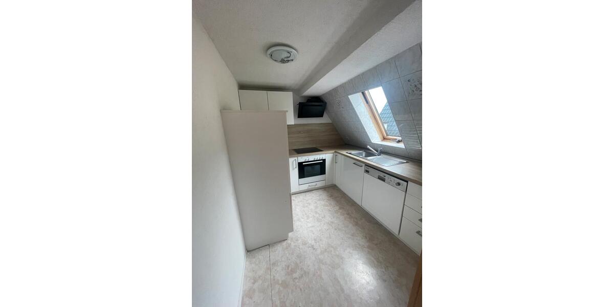 Dachgeschoßwohnung Gäufelden - 3 Zimmer, 73 m&sup2;, 1.200&euro; | Angebot:24257038