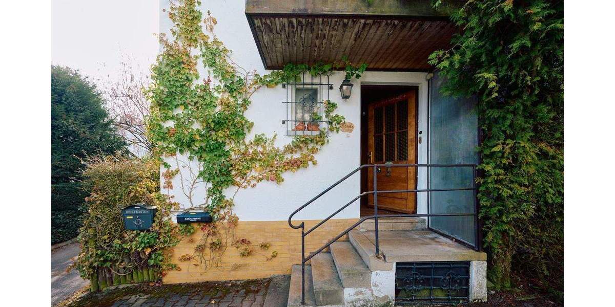 Einfamilienhaus Böblingen - 8 Zimmer, 162 m&sup2;, 648.500&euro; | Angebot:25676168