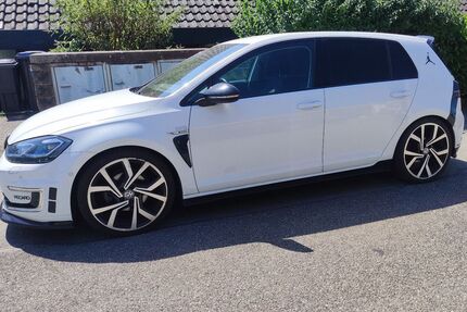 VW Golf 73.795 km 17.990 &euro; Tübingen 72070