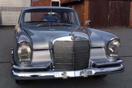 Mercedes-Benz 220 103.960 km 18.000 &euro; Metzingen 72555