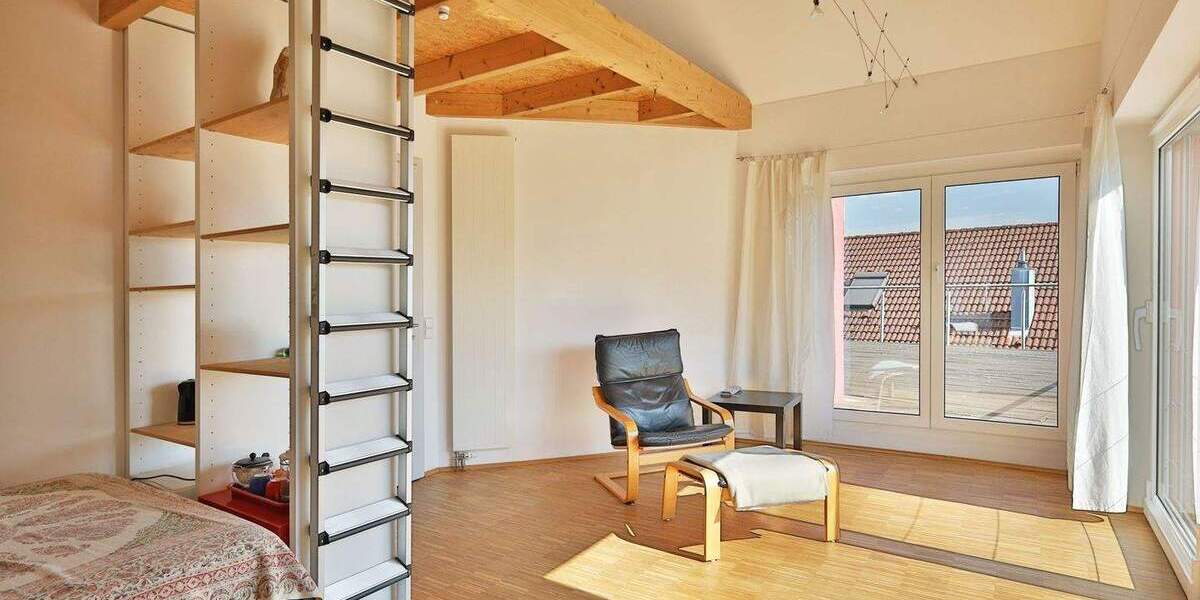 Einfamilienhaus Waldenbuch - 7 Zimmer, 330 m&sup2;, 1.295.000&euro; | Angebot:25734444