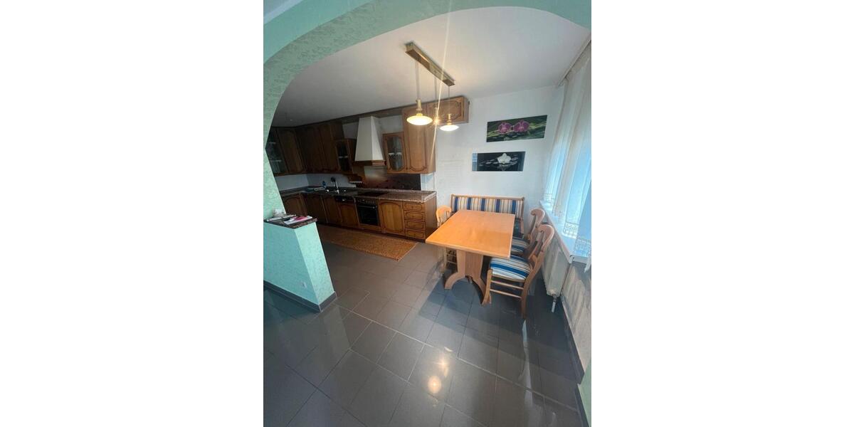 Etagenwohnung Pfullingen - 4 Zimmer, 100 m&sup2;, 329.000&euro; | Angebot:26517363