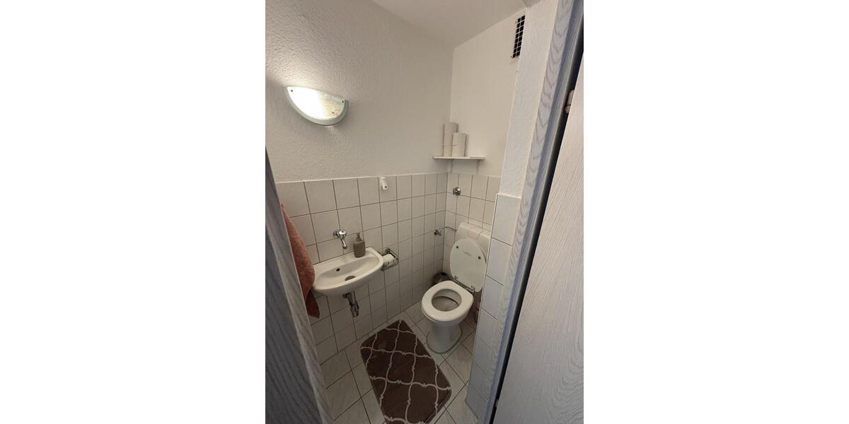 Etagenwohnung Rottenburg am Neckar - 4 Zimmer, 98 m&sup2;, 1.300&euro; | Angebot:25926122