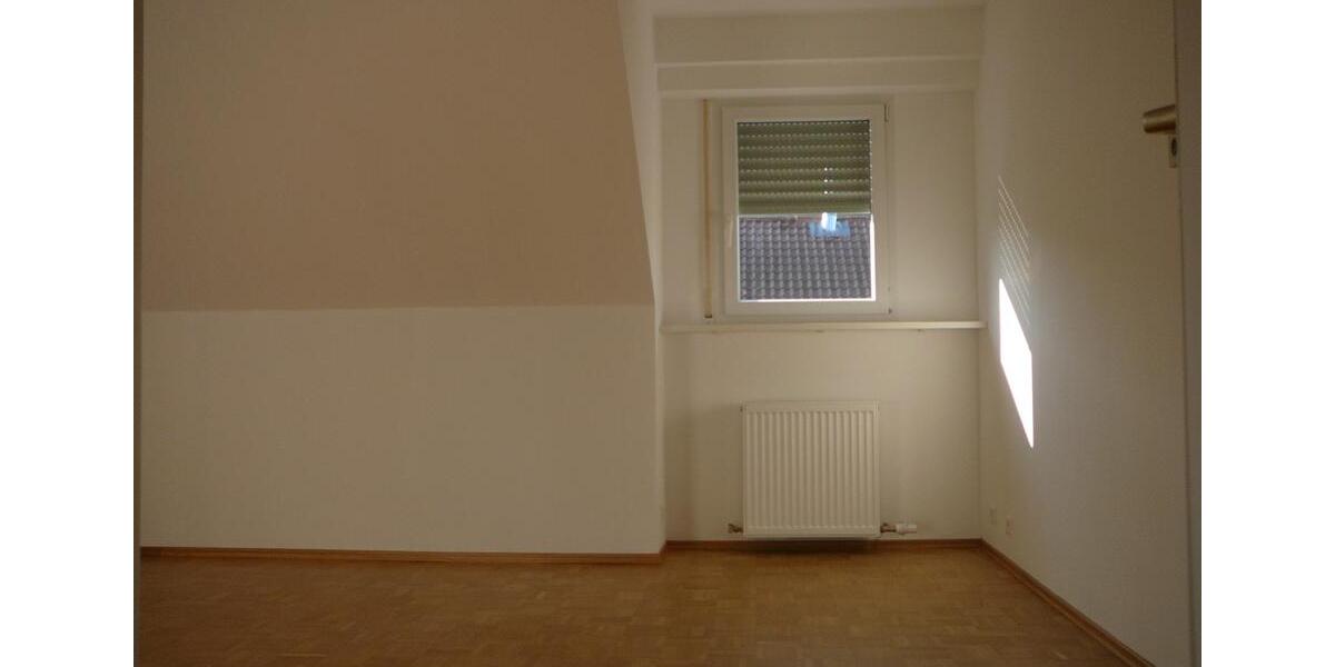 Dachgeschoßwohnung Herrenberg - 2.5 Zimmer, 58 m&sup2;, 900&euro; | Angebot:25554062