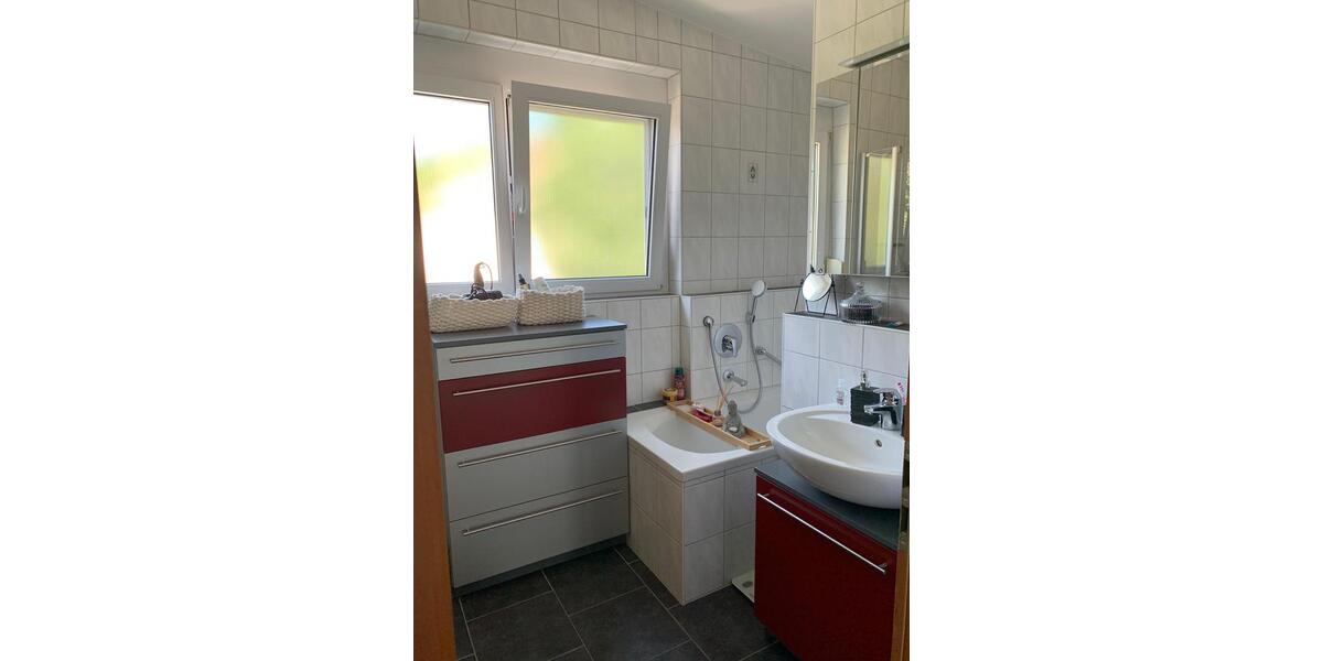 Dachgeschoßwohnung Herrenberg - 3.5 Zimmer, 70 m&sup2;, 419.000&euro; | Angebot:27494874