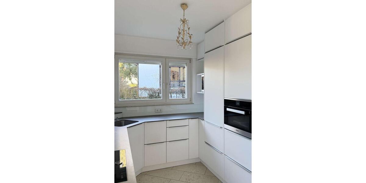 Einfamilienhaus Nürtingen - 5.5 Zimmer, 175 m&sup2;, 2.500&euro; | Angebot:24571134