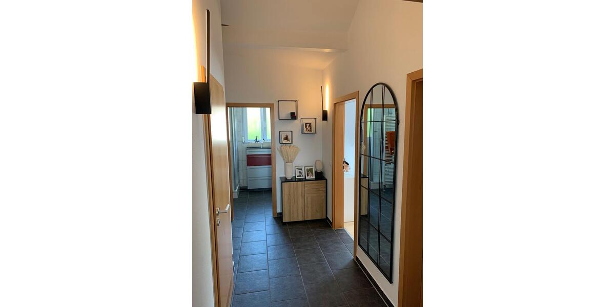 Dachgeschoßwohnung Herrenberg - 3.5 Zimmer, 70 m&sup2;, 419.000&euro; | Angebot:27494874