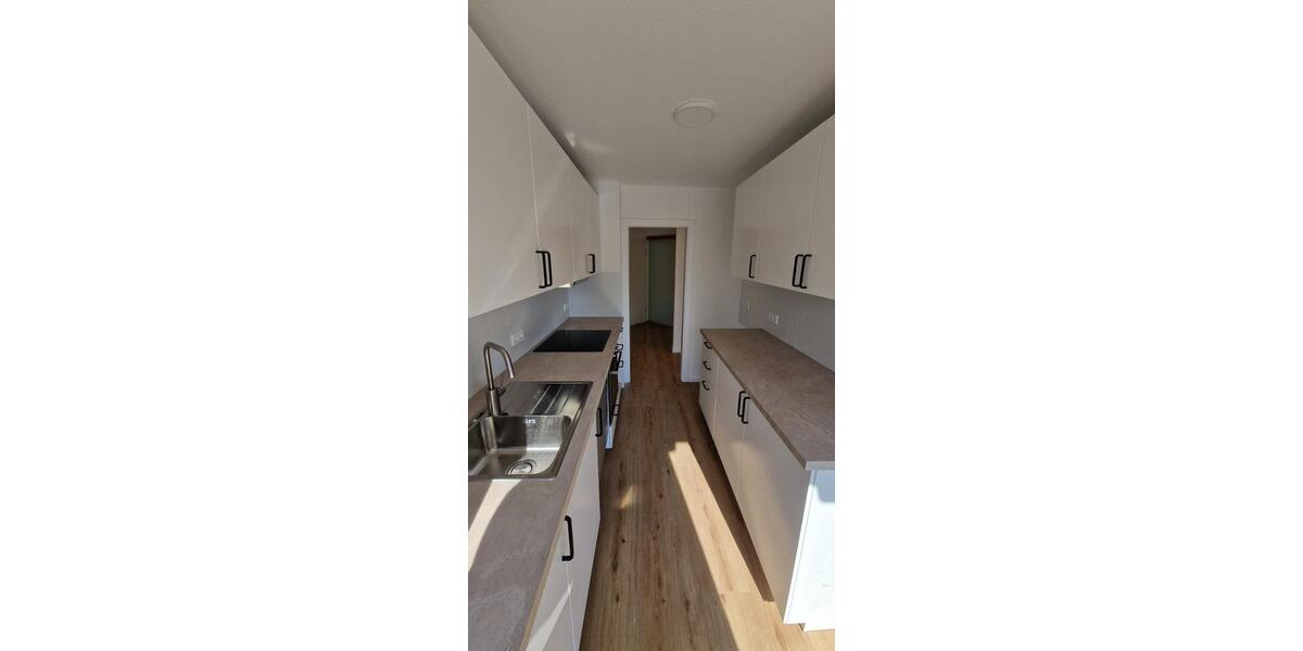 Hochparterre Metzingen - 3 Zimmer, 78 m&sup2;, 1.300&euro; | Angebot:25844597