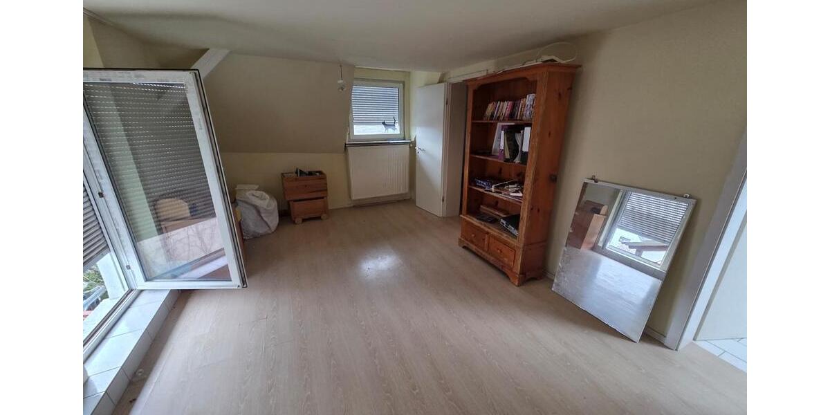 Reihenhaus Deckenpfronn - 7 Zimmer, 210 m&sup2;, 175.000&euro; | Angebot:25650202