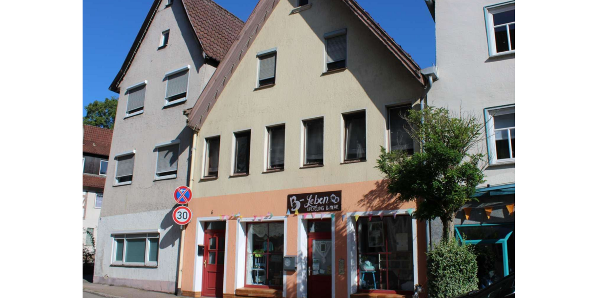 Einfamilienhaus Horb am Neckar - 7 Zimmer, 154 m&sup2;, 390.000&euro; | Angebot:23566461