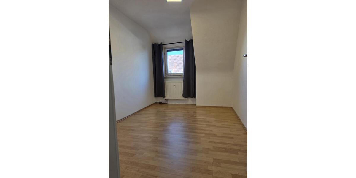 Dachgeschoßwohnung Holzgerlingen - 2 Zimmer, 40 m&sup2;, 700&euro; | Angebot:26338856