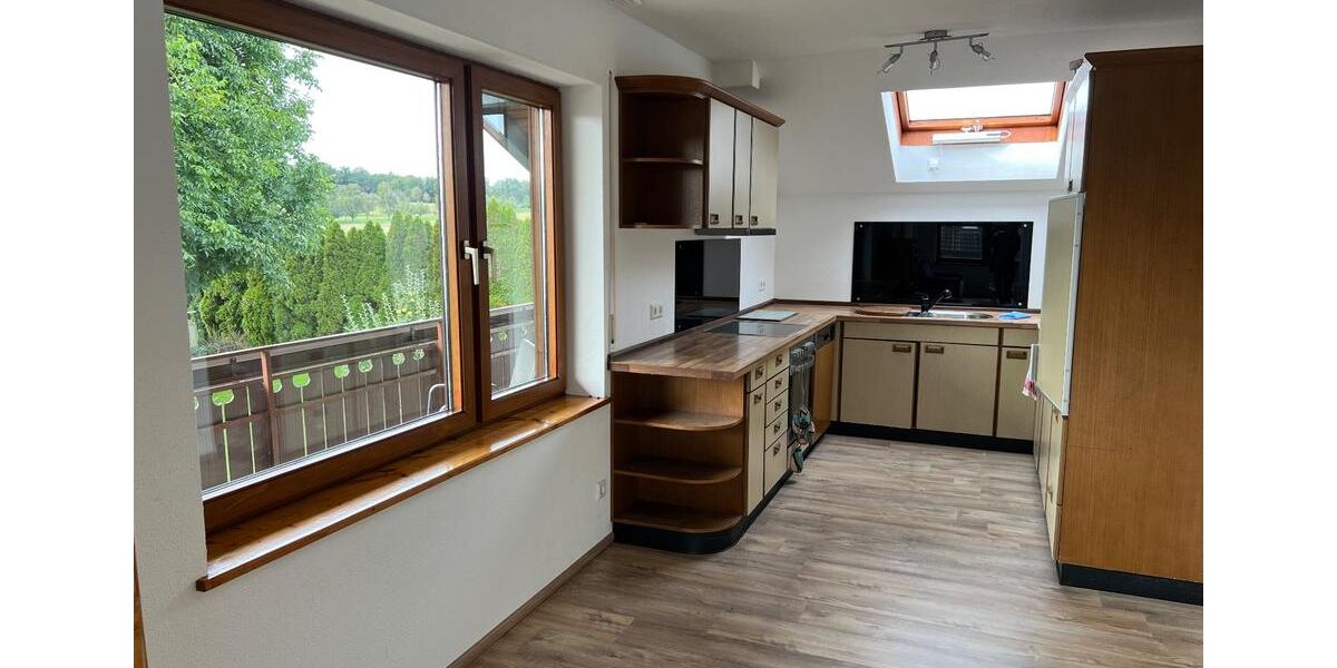 Dachgeschoßwohnung Neustetten - 3.5 Zimmer, 110 m&sup2;, 1.100&euro; | Angebot:24658937