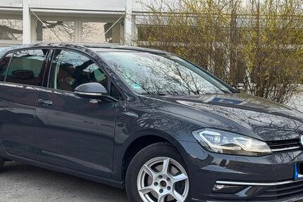 VW Golf 98.000 km 16.900 &euro; Nehren 72147