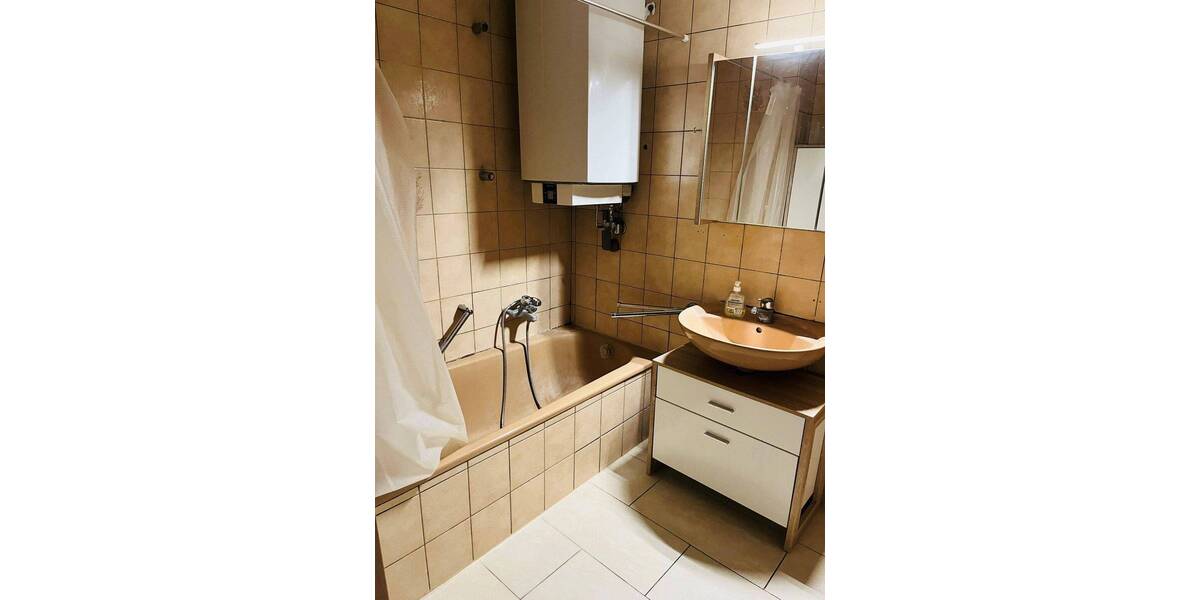 Etagenwohnung Gäufelden Nebringen - 2 Zimmer, 68 m&sup2;, 165.000&euro; | Angebot:25704236