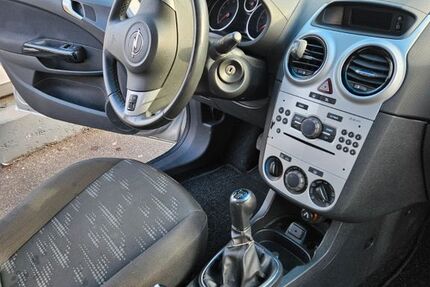 Opel Corsa 182.750 km 2.000 &euro; Wendlingen am neckar 73240