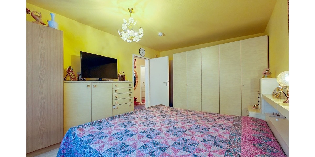 3-Zimmer Wohnung mit Tiefgaragenstellplatz und Balkon - 3- Reutlingen Baden-Württemberg | Angebot:24795926