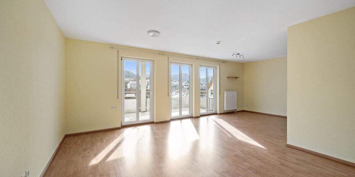 Etagenwohnung Eningen - 2 Zimmer, 65 m&sup2;, 299.000&euro; | Angebot:25779621