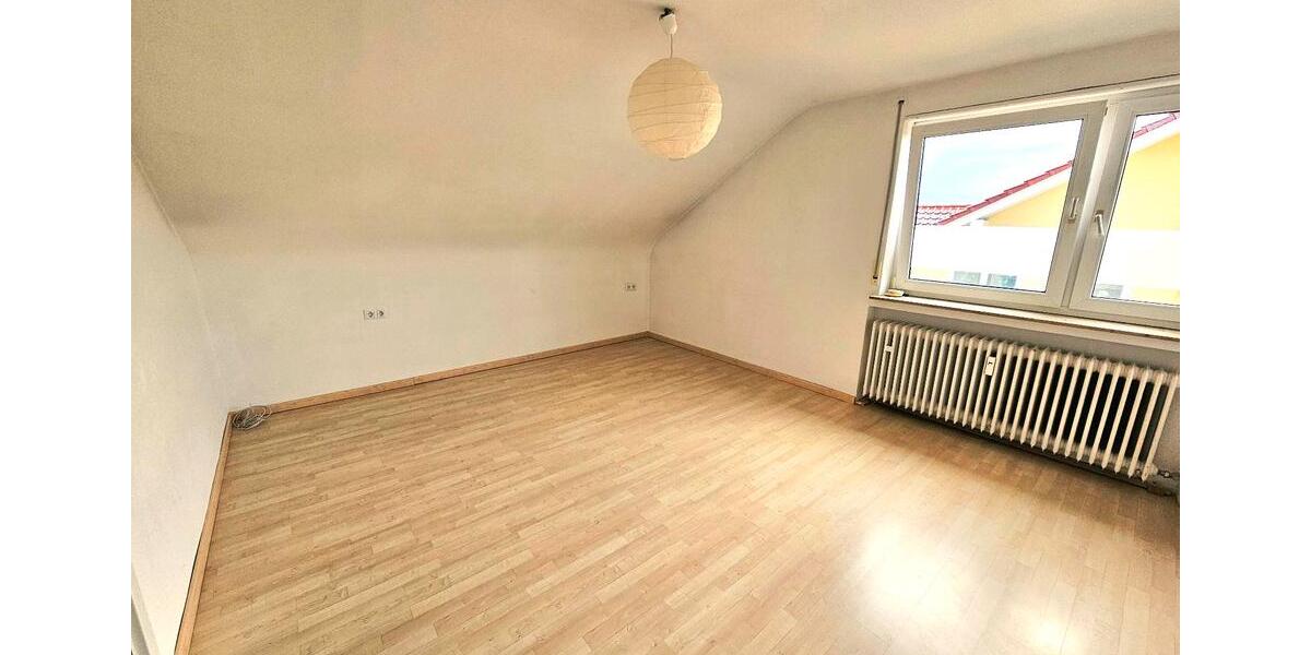 Dachgeschoßwohnung Reutlingen Orschel-Hagen - 3.5 Zimmer, 75 m&sup2;, 250.000&euro; | Angebot:27186860