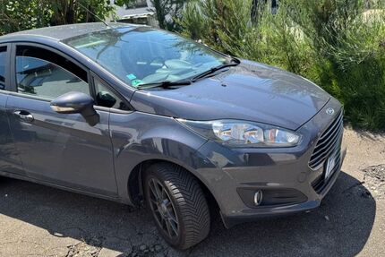 Ford Fiesta 92.210 km 4.500 &euro; Filderstadt 70794