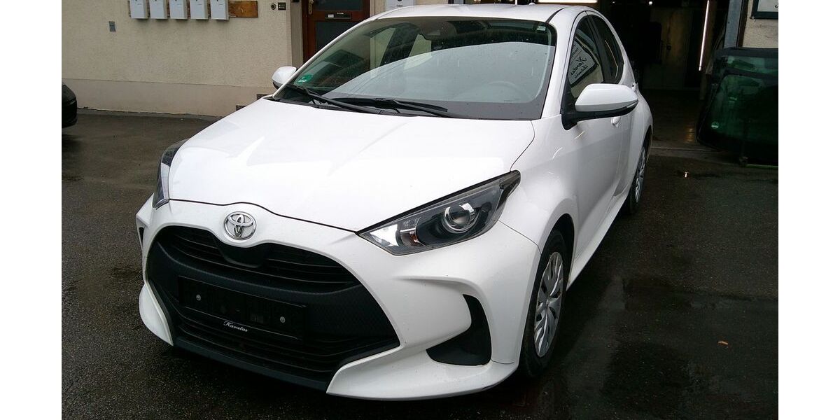 Toyota Yaris 112.000 km 10.640 &euro; Sindelfingen 71065
