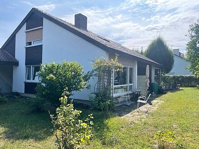 Einfamilienhaus Nürtingen - 5 Zimmer, 180 m&sup2;, 649.000&euro; | Angebot:25696023
