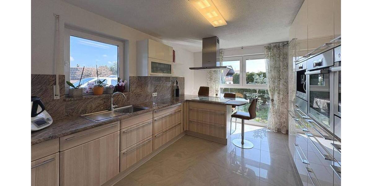 Einfamilienhaus Hechingen - 9 Zimmer, 220 m&sup2;, 650.000&euro; | Angebot:26029373