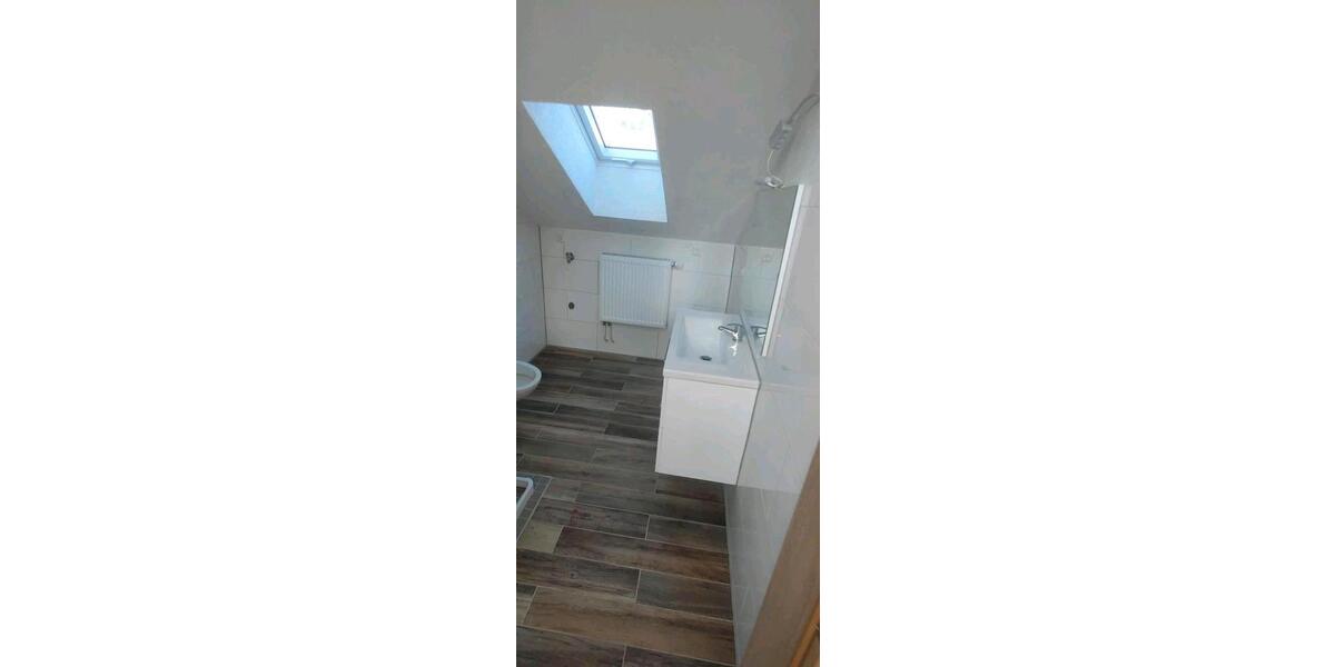 Etagenwohnung Ebhausen - 7 Zimmer, 120 m&sup2;, 1.400&euro; | Angebot:26481755