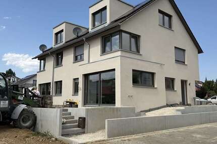 Haus Walddorfhäslach - 6 Zimmer, 180 m&sup2;, 2.600&euro; | Angebot:27180273