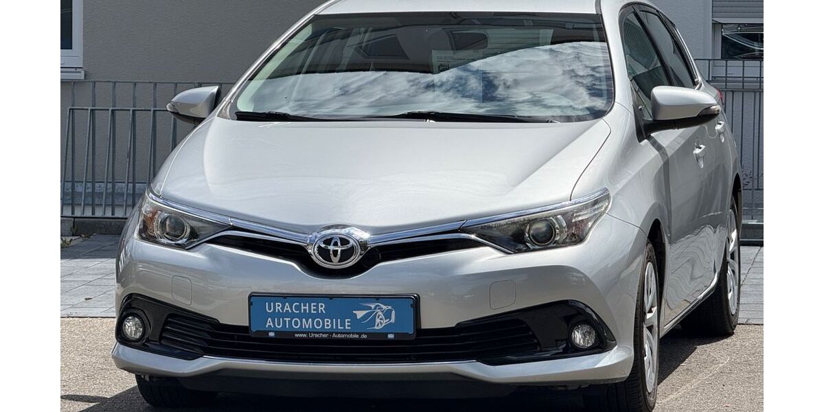 Toyota Auris 119.000 km 11.690 &euro; Reutlingen 72762
