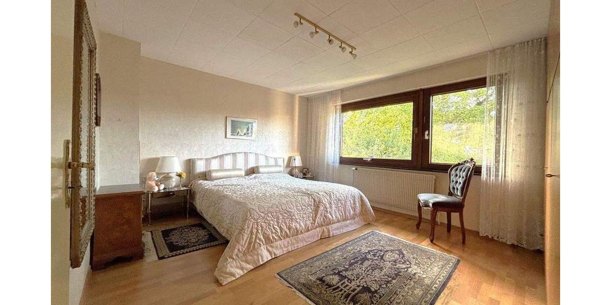 Einfamilienhaus Böblingen - 6 Zimmer, 196 m&sup2;, 895.000&euro; | Angebot:25733305