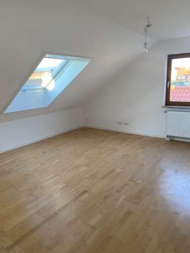 Dachgeschoßwohnung Gomaringen - 4 Zimmer, 102 m&sup2;, 1.660&euro; | Angebot:26408594