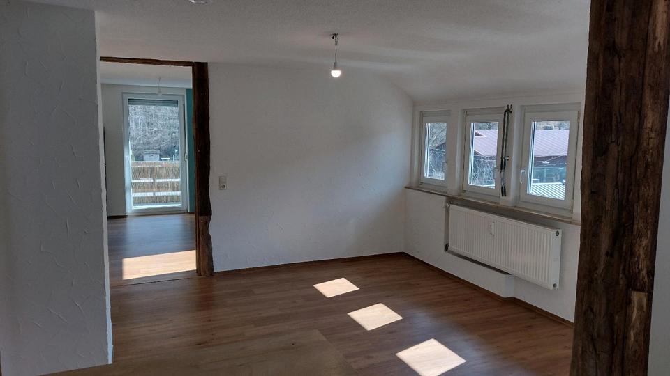 Dachgeschoßwohnung Bad Urach - 2.5 Zimmer, 85 m&sup2;, 229.000&euro; | Angebot:25546362