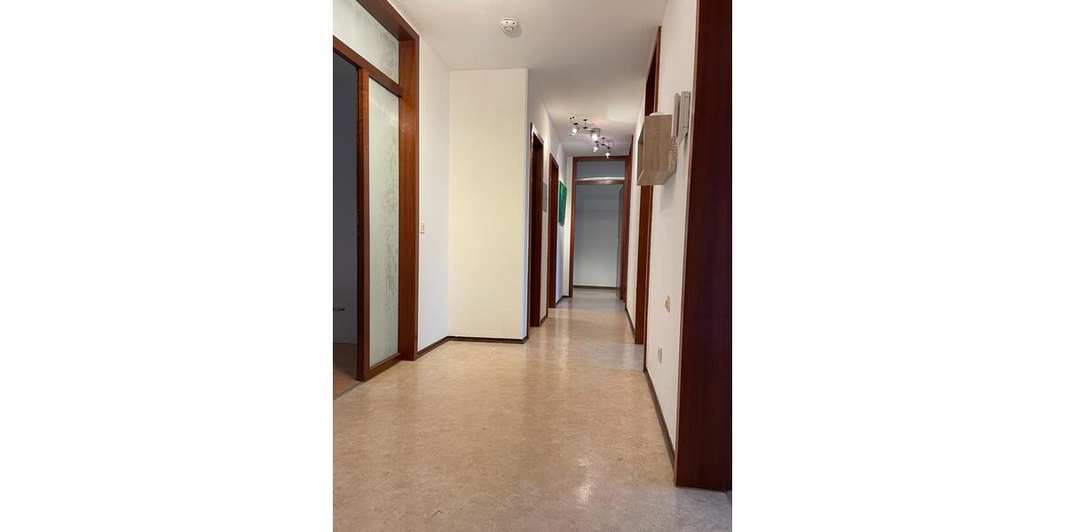 Etagenwohnung Rottenburg am Neckar - 4.5 Zimmer, 107 m&sup2;, 315.000&euro; | Angebot:26221121