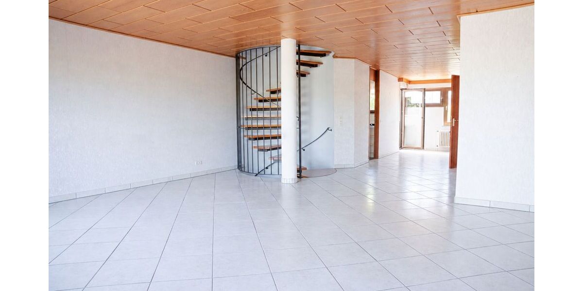 Großzügiges, gepflegtes Reihenhaus für Familien mit Studio, Garage und sonnigem Garten - Einfamilienhaus Gärtringen Rohrau | Angebot:27208429