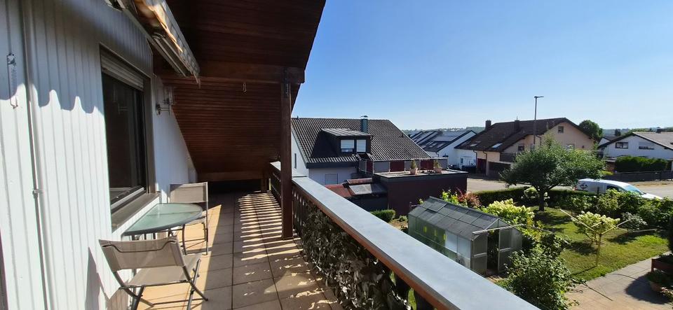 Dachgeschoßwohnung Aichtal - 3.5 Zimmer, 91 m&sup2;, 295.000&euro; | Angebot:27155079