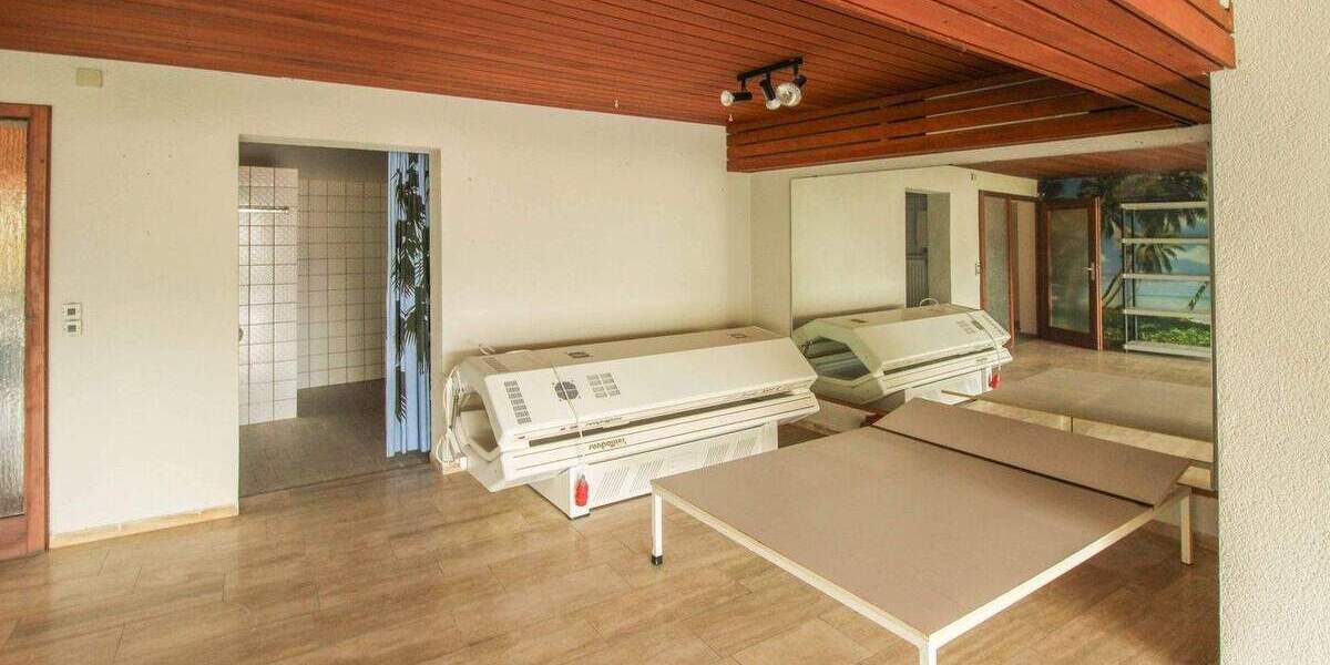 Einfamilienhaus Pfullingen - 7 Zimmer, 229 m&sup2;, 649.000&euro; | Angebot:25837282