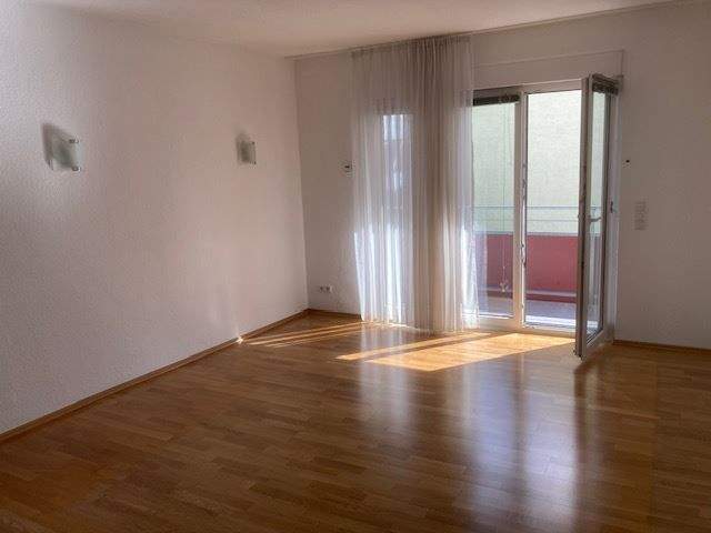 Etagenwohnung Stuttgart Möhringen - 2 Zimmer, 80 m&sup2;, 900&euro; | Angebot:25727018