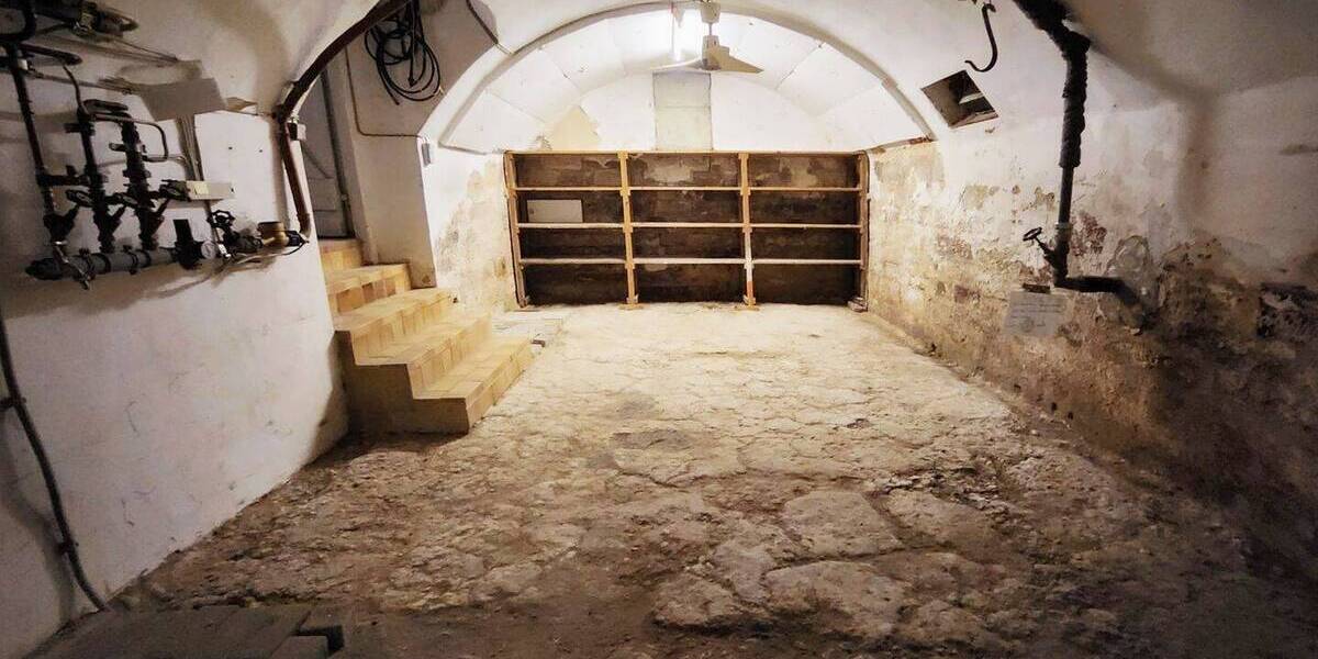 Mehrfamilienhaus, Wohnhaus Stuttgart Süd - 9 Zimmer, 174 m&sup2;, 725.000&euro; | Angebot:25704680