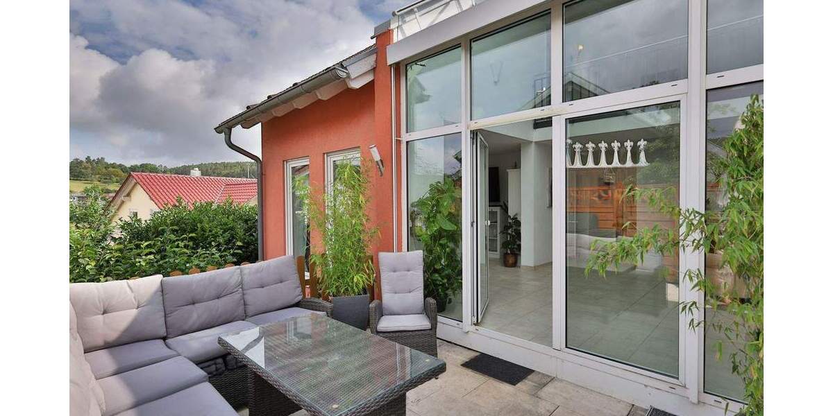 Einfamilienhaus Ostelsheim - 5 Zimmer, 242 m&sup2;, 799.000&euro; | Angebot:25771597