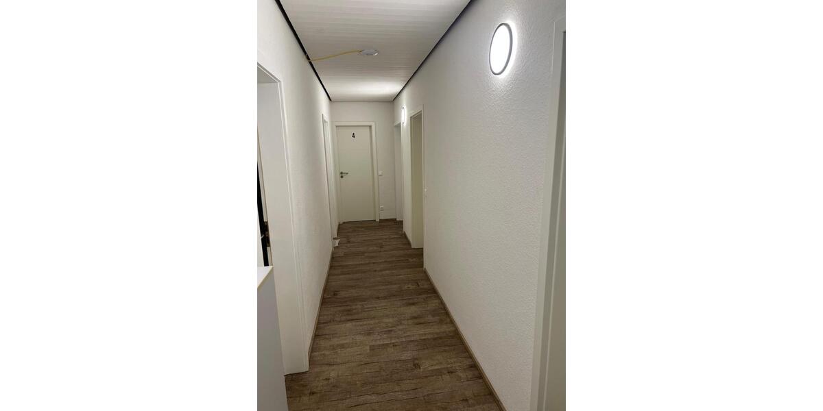 Hochparterre Schönaich - 5 Zimmer, 30 m&sup2;, 400&euro; | Angebot:25872020