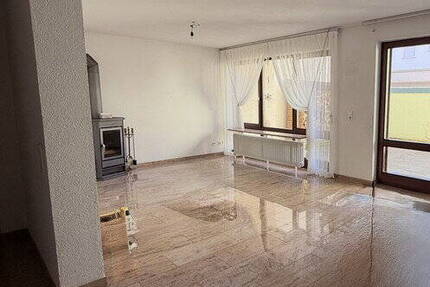 Haus Renningen - 7 Zimmer, 155 m&sup2;, 630.000&euro; | Angebot:26090020