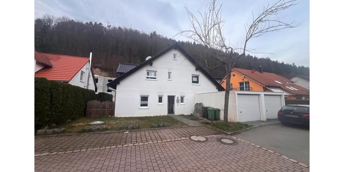 Einfamilienhaus Nagold - 7 Zimmer, 190 m&sup2;, 655.000&euro; | Angebot:25926663