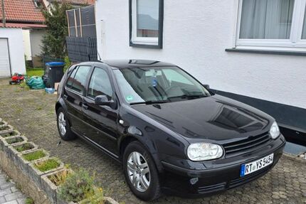 VW Golf 143.000 km 2.500 &euro; Engstingen 72829