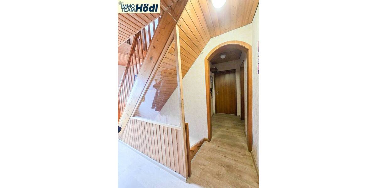 Einfamilienhaus Reutlingen Rommelsbach - 9 Zimmer, 154 m&sup2;, 349.000&euro; | Angebot:26029302