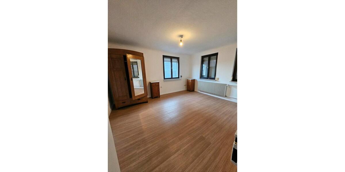 Erdgeschoßwohnung Ammerbuch - 5 Zimmer, 170 m&sup2;, 1.800&euro; | Angebot:25936825